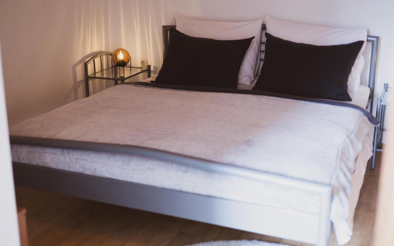Scardona Rustica, Bed & Breakfast With Jacuzzi, Bbq And Free Parking In Skradin, Krka Apartment Exterior photo