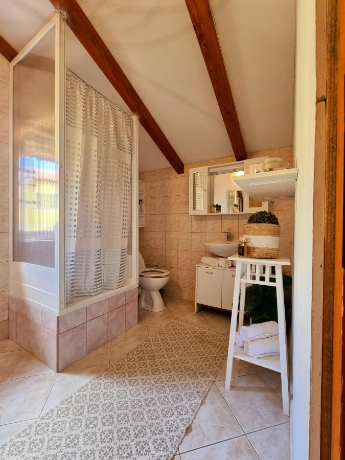 Scardona Rustica, Bed & Breakfast With Jacuzzi, Bbq And Free Parking In Skradin, Krka Apartment Exterior photo